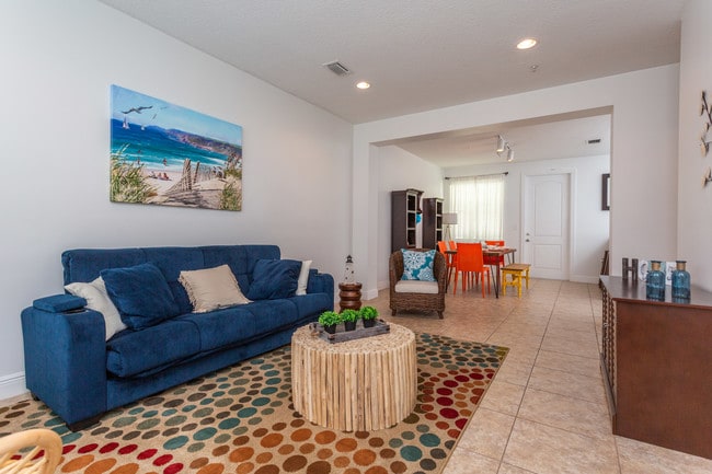 Green Turtle Club - Townhomes in Miami, FL - Building Photo - Interior Photo