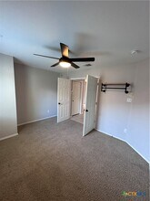 6902 Golden Oak Ln in Killeen, TX - Building Photo - Building Photo