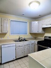1705 Ayodhya Ave in Fairfield, IA - Building Photo - Building Photo