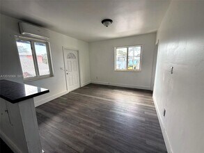 1885 SW 4th St in Miami, FL - Building Photo - Building Photo