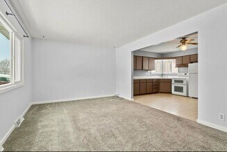 1417 Starview Dr in Cedar Falls, IA - Building Photo - Building Photo