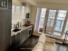 330-1330 Richmond St W in Toronto, ON - Building Photo - Building Photo