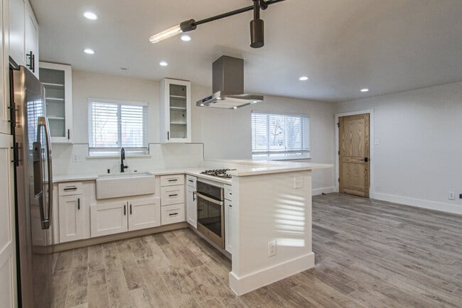 Knoxwood Apartments