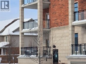 195 Commonwealth St in Kitchener, ON - Building Photo - Building Photo