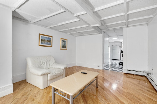 308 Commonwealth Ave, Unit 1