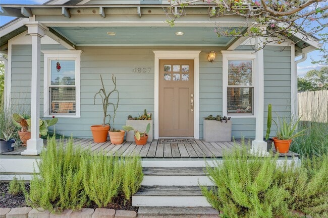 4807 Averill St in Houston, TX - Building Photo - Building Photo