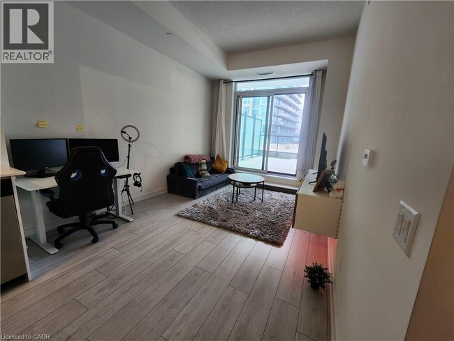 55 Duke St W in Kitchener, ON - Building Photo - Building Photo