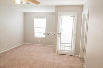 7386 Umberto St in Las Vegas, NV - Building Photo - Building Photo