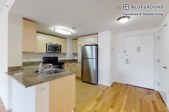 27 Barker Ave in White Plains, NY - Foto de edificio - Building Photo