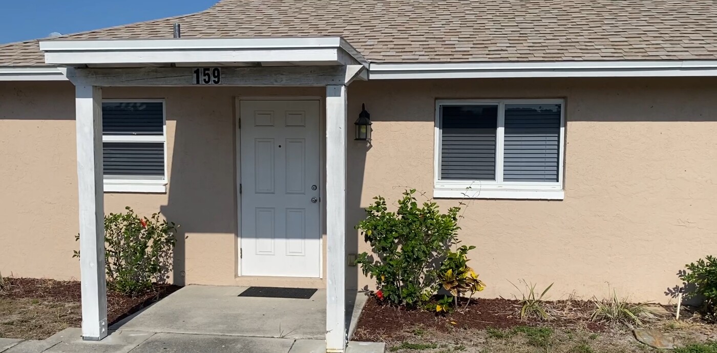 27600 Southview Drive, Unit #159 in Bonita Springs, FL - Building Photo