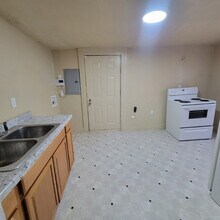 1820 Asbury St in Indianapolis, IN - Building Photo - Building Photo