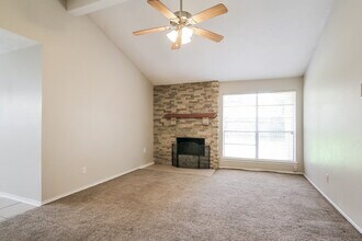 4306 Hickorygate Dr in Spring, TX - Building Photo - Building Photo