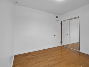 10601 Kurt St in Sylmar, CA - Building Photo - Building Photo