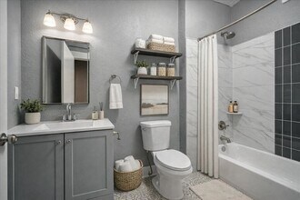 156 N Tucker St in Memphis, TN - Building Photo - Building Photo