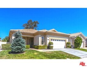 5004 Rolling Hills Ave in Banning, CA - Foto de edificio - Building Photo