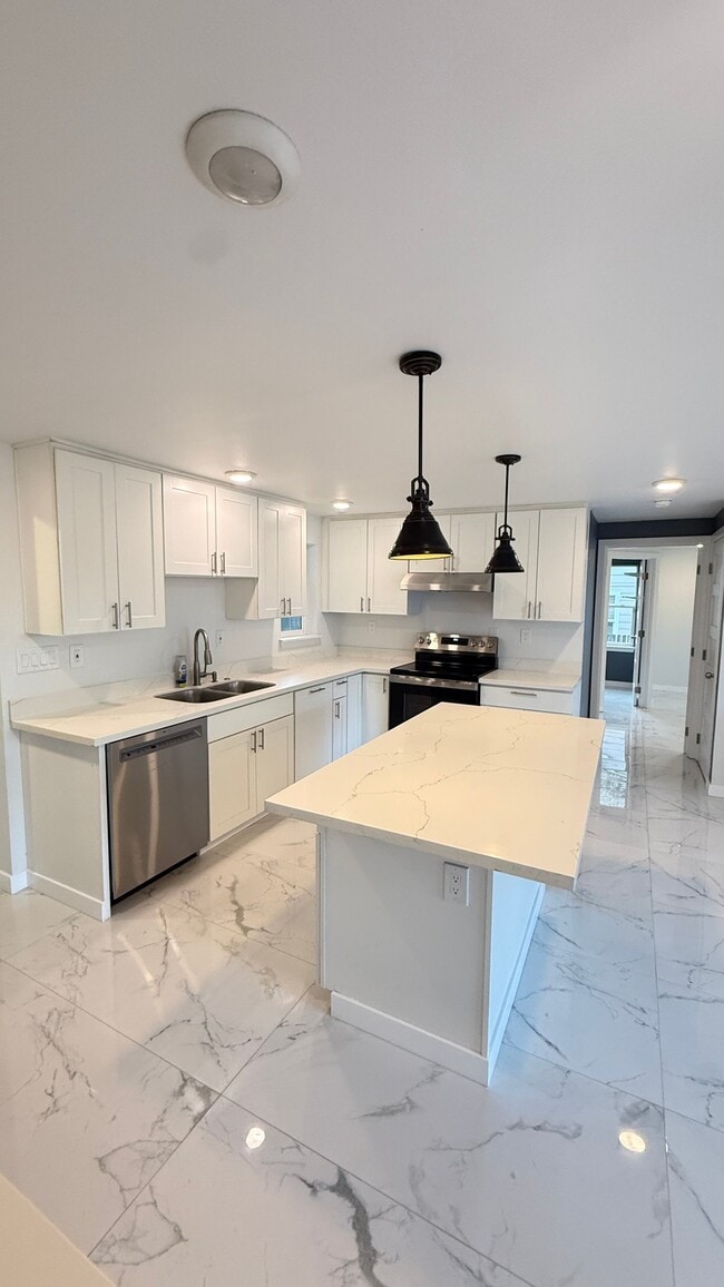 12055 69th Ave S in Seattle, WA - Building Photo - Building Photo