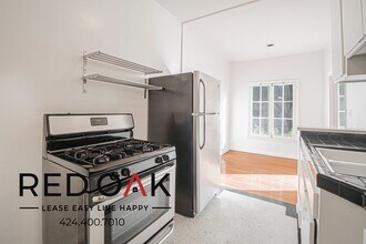 180 S Sycamore Ave in Los Angeles, CA - Building Photo - Building Photo