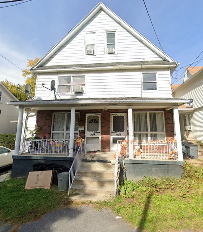 property at 211 N Hyde Park Ave