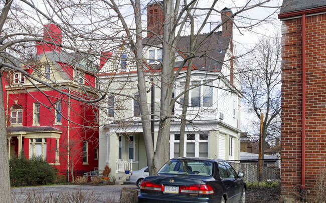 6805 Penn Ave in Pittsburgh, PA - Foto de edificio - Building Photo