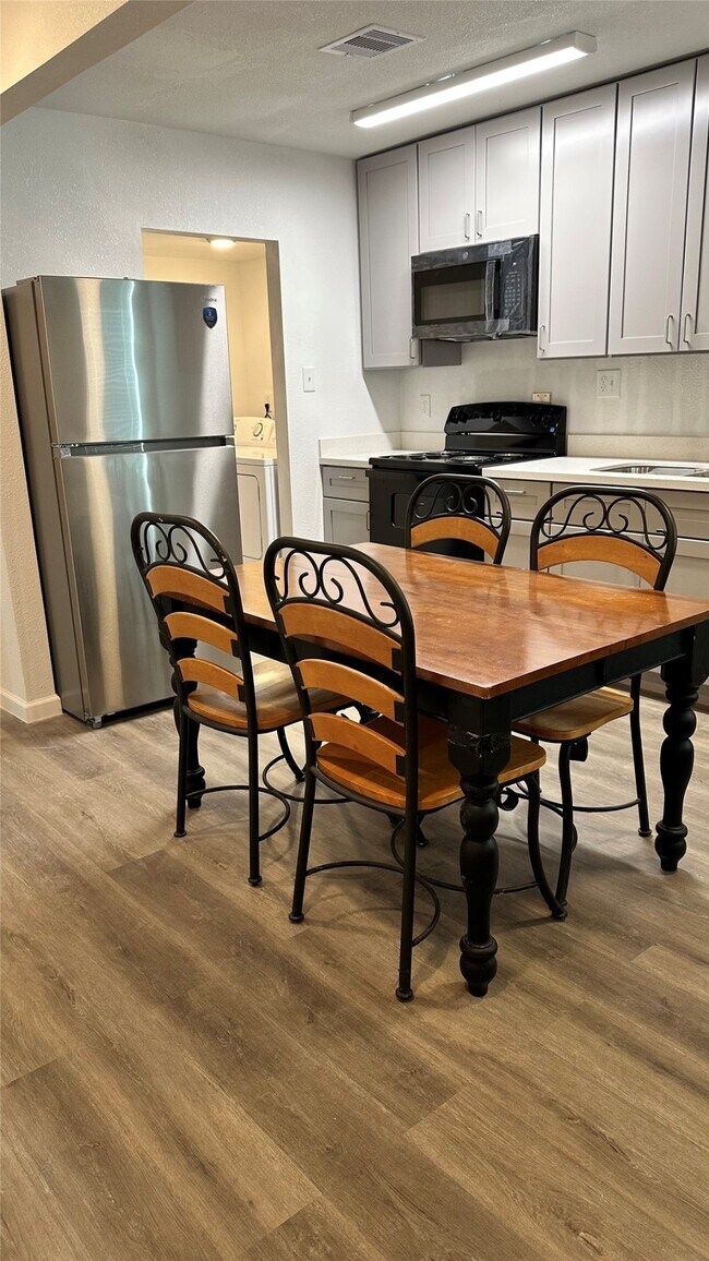 6200 Ranchester Dr in Houston, TX - Building Photo - Building Photo