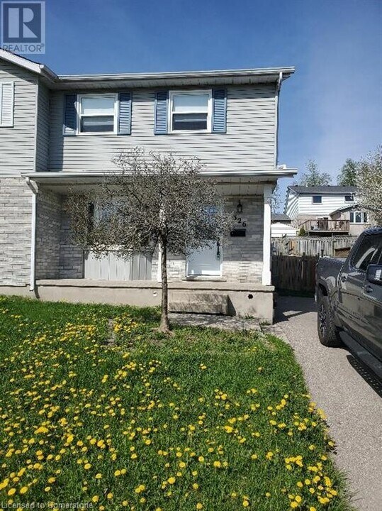 326 Benesfort Crescent in Kitchener, ON - Building Photo