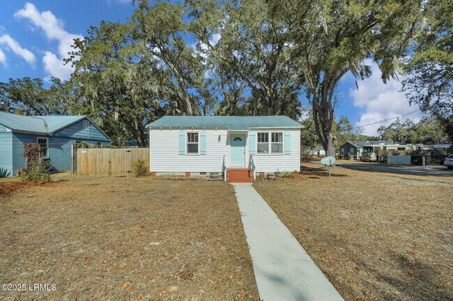 1101 Woodward Ave in Beaufort, SC - Building Photo - Building Photo