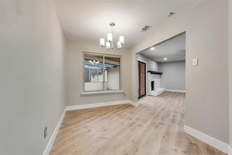 13030 Mitchwin Rd in Farmers Branch, TX - Building Photo - Building Photo