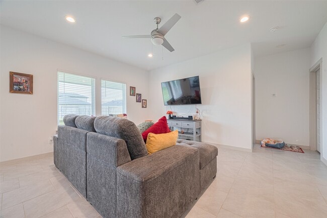 property at 28910 Yachting Pt Ct