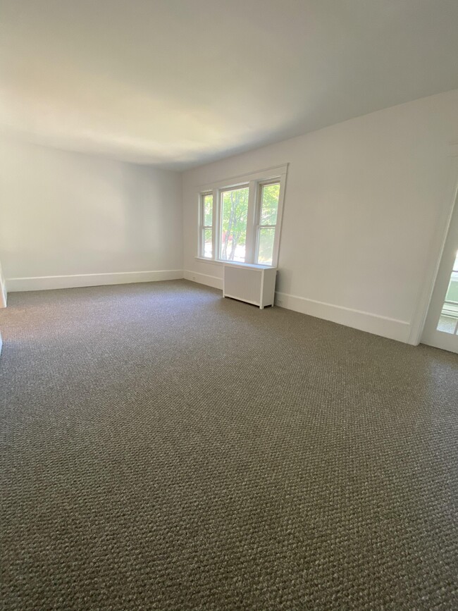51 S Lenox St, Unit 2