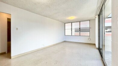 2712 Waiaka Rd in Honolulu, HI - Building Photo - Building Photo