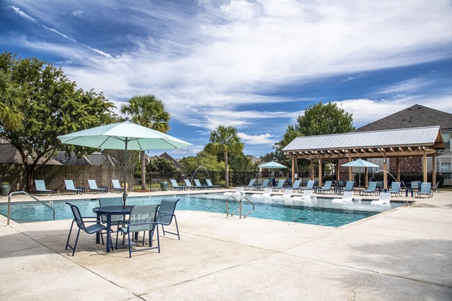 Highland Club in Baton Rouge, LA - Building Photo - Building Photo