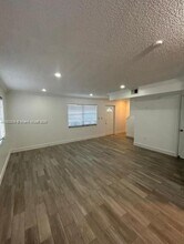 35 NE 12th Ave in Homestead, FL - Building Photo - Building Photo