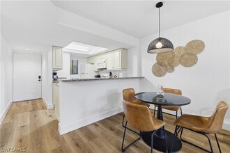 3651 Wild Pines Dr in Bonita Springs, FL - Building Photo - Building Photo