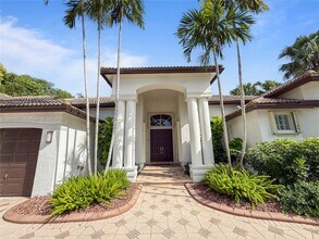 2514 Poinciana Dr in Weston, FL - Building Photo - Building Photo