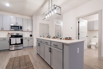 Arbour Place Apartments in Jeffersonville, IN - Building Photo - Interior Photo