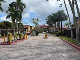 15500 SW 80th St in Miami, FL - Building Photo