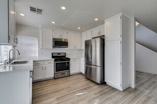 1000 Miradero Ln in Las Vegas, NV - Building Photo