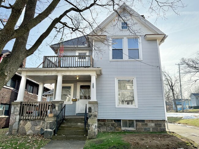 property at 411 W Washington Ave