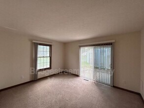 1634 Tamworth Cir in Miamisburg, OH - Building Photo - Building Photo