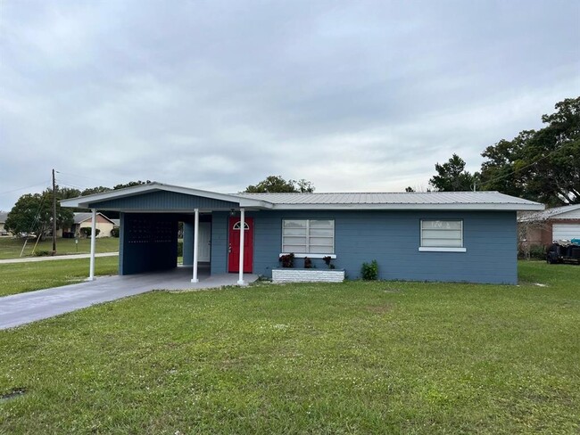 property at 604 S Waldron Ave