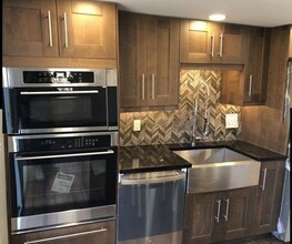 24 Epworth St, Unit 2 in Worcester, MA - Building Photo - Building Photo