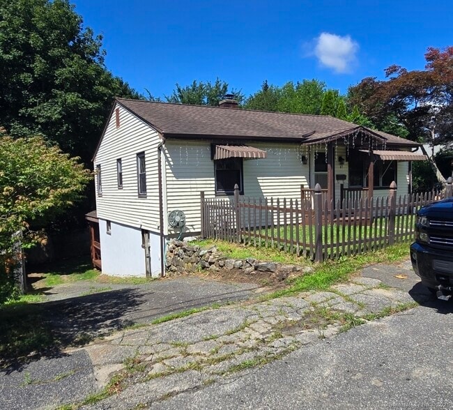 47 N Beacon St in Waterbury, CT - Building Photo - Building Photo