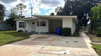 1425 Hester Dr in Lakeland, FL - Building Photo