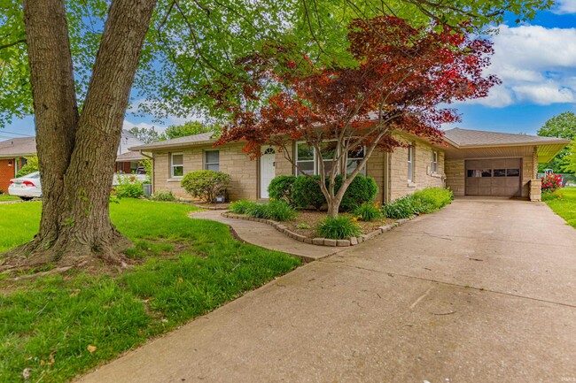property at 1928 S Spring St