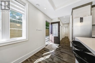 8 Fraserton Crescent in Toronto, ON - Building Photo - Building Photo