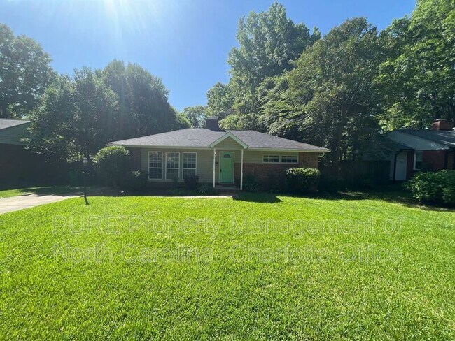 4641 General Pershing Dr in Charlotte, NC - Building Photo - Building Photo