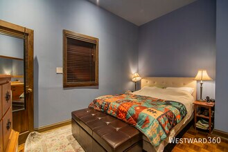 3301 N Lakewood Ave in Chicago, IL - Building Photo - Building Photo