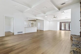 3916 Winter Park Ln in Addison, TX - Building Photo - Building Photo