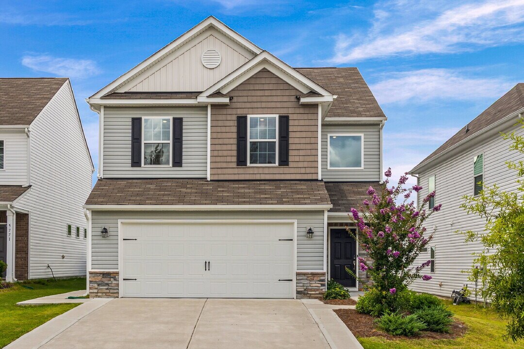5775 Soft Shell Dr in Lancaster, SC - Building Photo