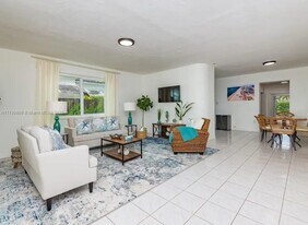 1635 Fletcher St in Hollywood, FL - Building Photo